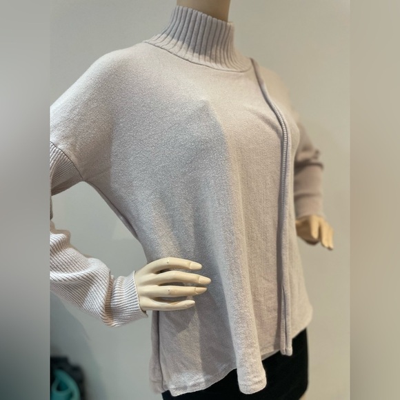 CHALET ET CECI | Mockneck sweater with a front cross-over slit - Picture 7 of 12